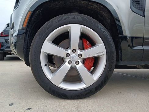 Used 2025 Land Rover Defender 130 X image 5