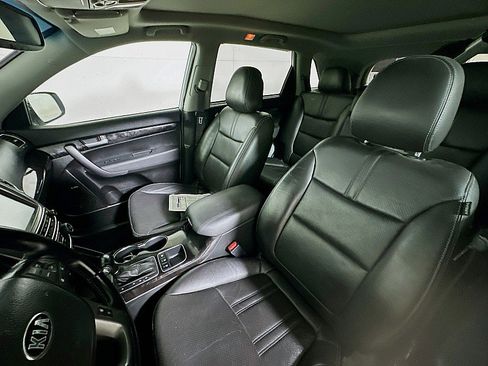 Used 2015 Kia Sorento SX image 11
