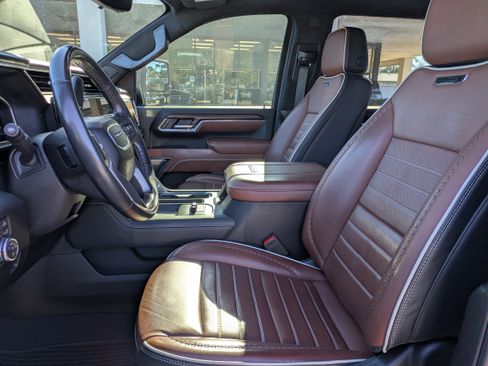 Used 2024 GMC Sierra 2500 Denali Ultimate image 18