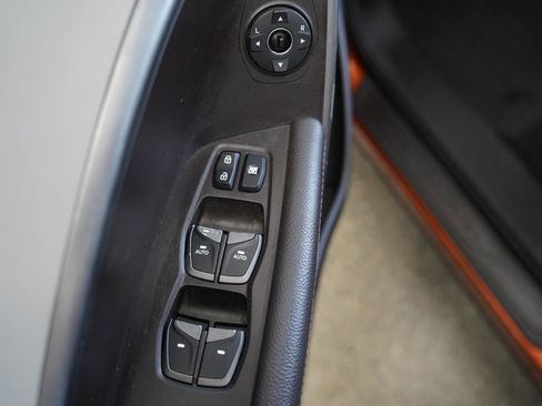 Used 2017 Hyundai Santa Fe Sport FWD image 27
