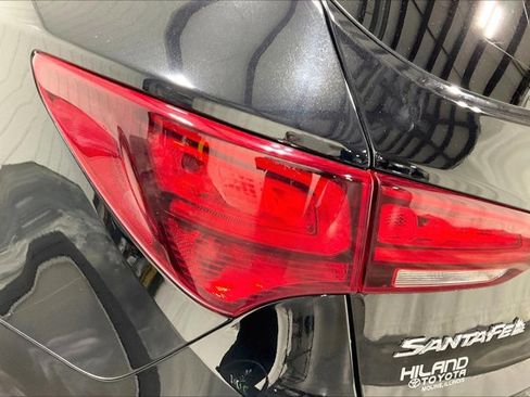 Used 2018 Hyundai Santa Fe Sport image 29