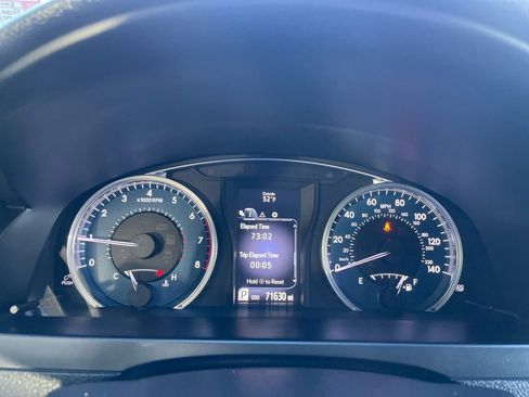 Used 2016 Toyota Camry LE image 14