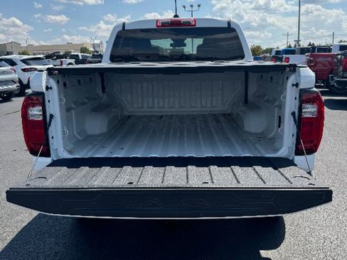 Used 2023 GMC Canyon Elevation image 8