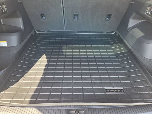 Used 2025 Volkswagen Tiguan S FWD image 26