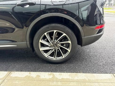 Used 2023 Lincoln Corsair AWD w/ Equipment Group 101A image 11