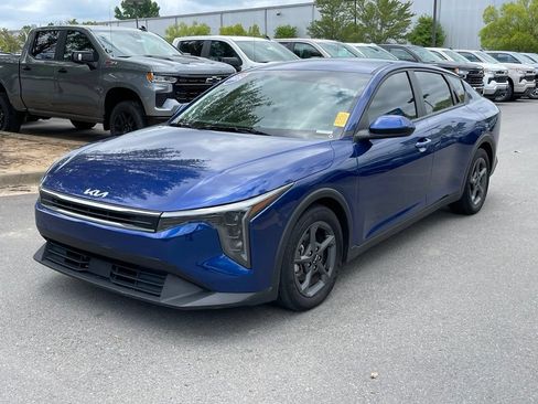 Used 2025 Kia K4 FWD image 3
