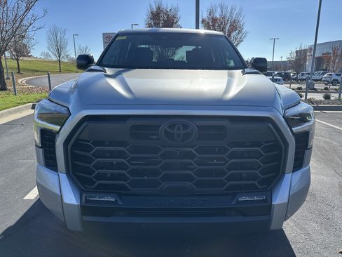 Used 2024 Toyota Tundra Limited image 3