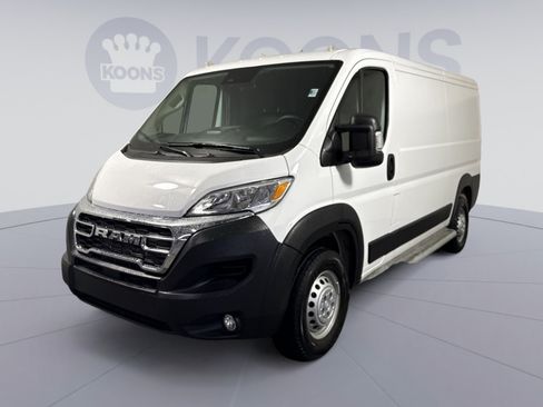 Used 2025 RAM ProMaster 2500 w/ U-Haul Equipment Group FWD image 1