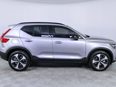 Used 2026 Volvo XC40 B4 Plus w/ Protection Package Premier image 27