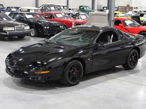 Used 1995 Chevrolet Camaro Z28 RWD image 28
