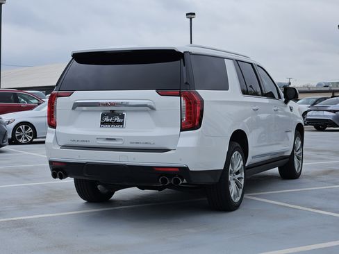 Used 2022 GMC Yukon XL Denali image 9