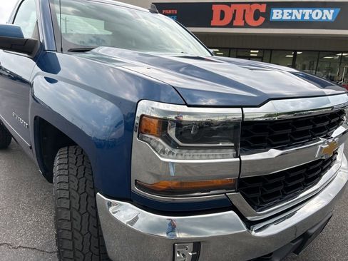 Used 2018 Chevrolet Silverado 1500 LT w/ LT Convenience Package AWD/4WD image 22