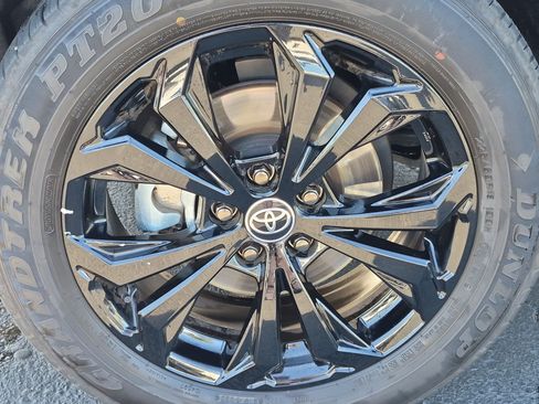 Used 2025 Toyota RAV4 XSE w/ Weather Package AWD/4WD image 13
