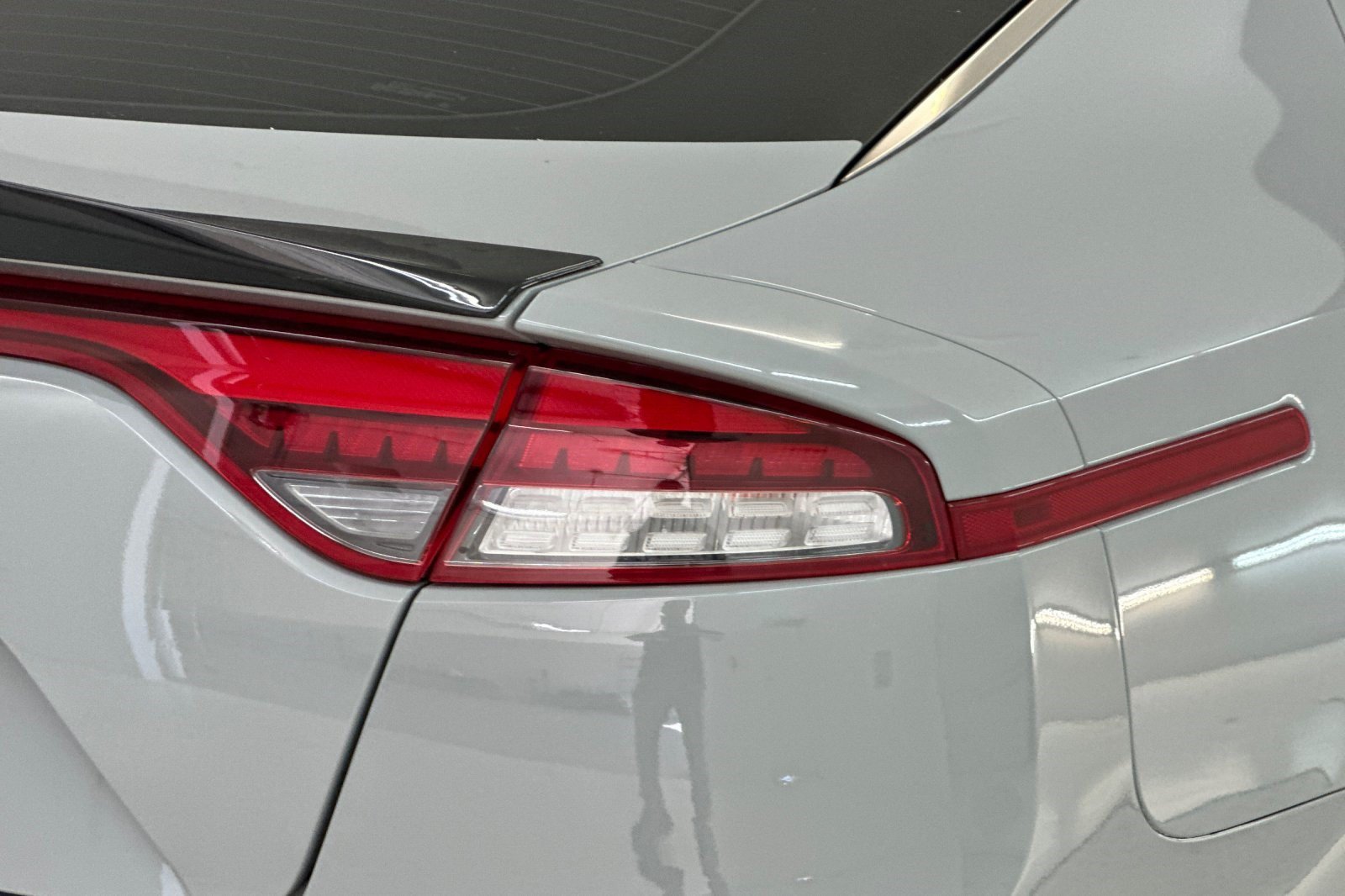 Used 2022 Kia Stinger GT1 RWD image 29