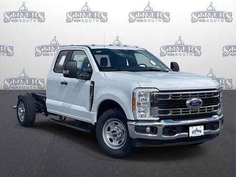 New 2026 Ford F350 XL w/ XL Chrome Package RWD image 1