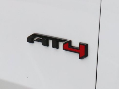 Used 2023 GMC Yukon AT4 w/ Technology Package image 8