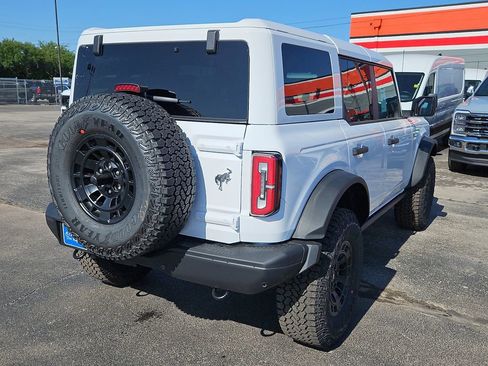 New 2026 Ford Bronco Badlands AWD/4WD image 11