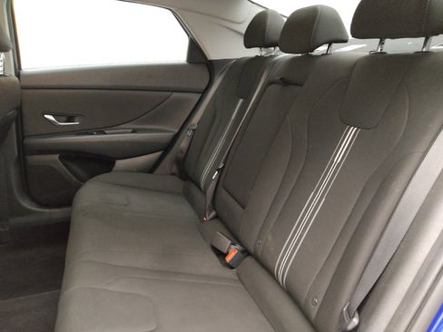 Used 2021 Hyundai Elantra SEL w/ Convenience + Premium Package FWD image 18