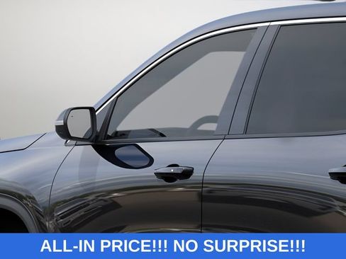 New 2027 Chevrolet Traverse LT w/ Driver Confidence Package FWD image 22
