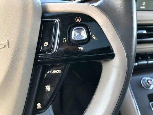 Used 2023 Lincoln Aviator Reserve w/ Elements Package Plus AWD/4WD image 6