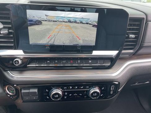 Used 2025 GMC Sierra 1500 SLT AWD/4WD image 24