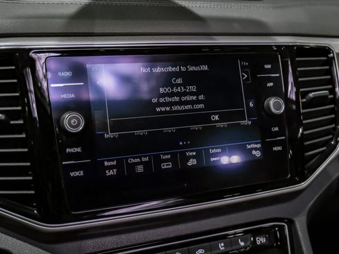 Used 2018 Volkswagen Atlas SEL Premium image 28