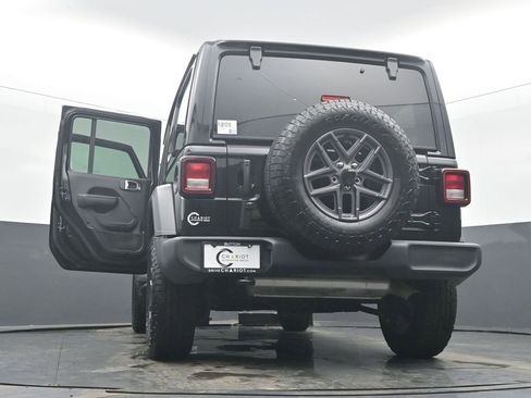 Used 2024 Jeep Wrangler Sport S image 60