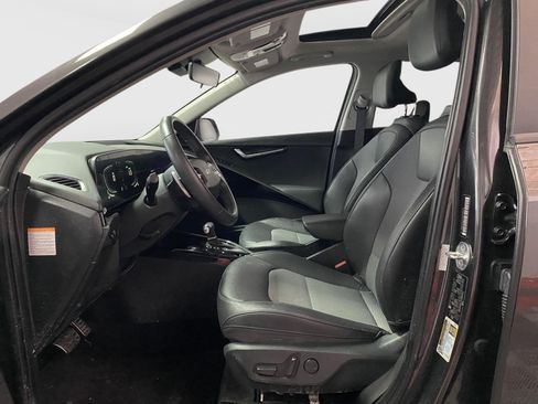 Used 2023 Kia Niro EX Touring FWD image 19
