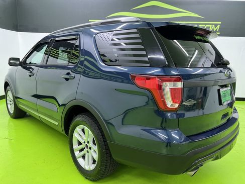 Used 2017 Ford Explorer XLT w/ Equipment Group 201A FWD image 7
