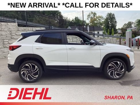 Used 2024 Chevrolet TrailBlazer RS w/ Convenience Package AWD/4WD image 8