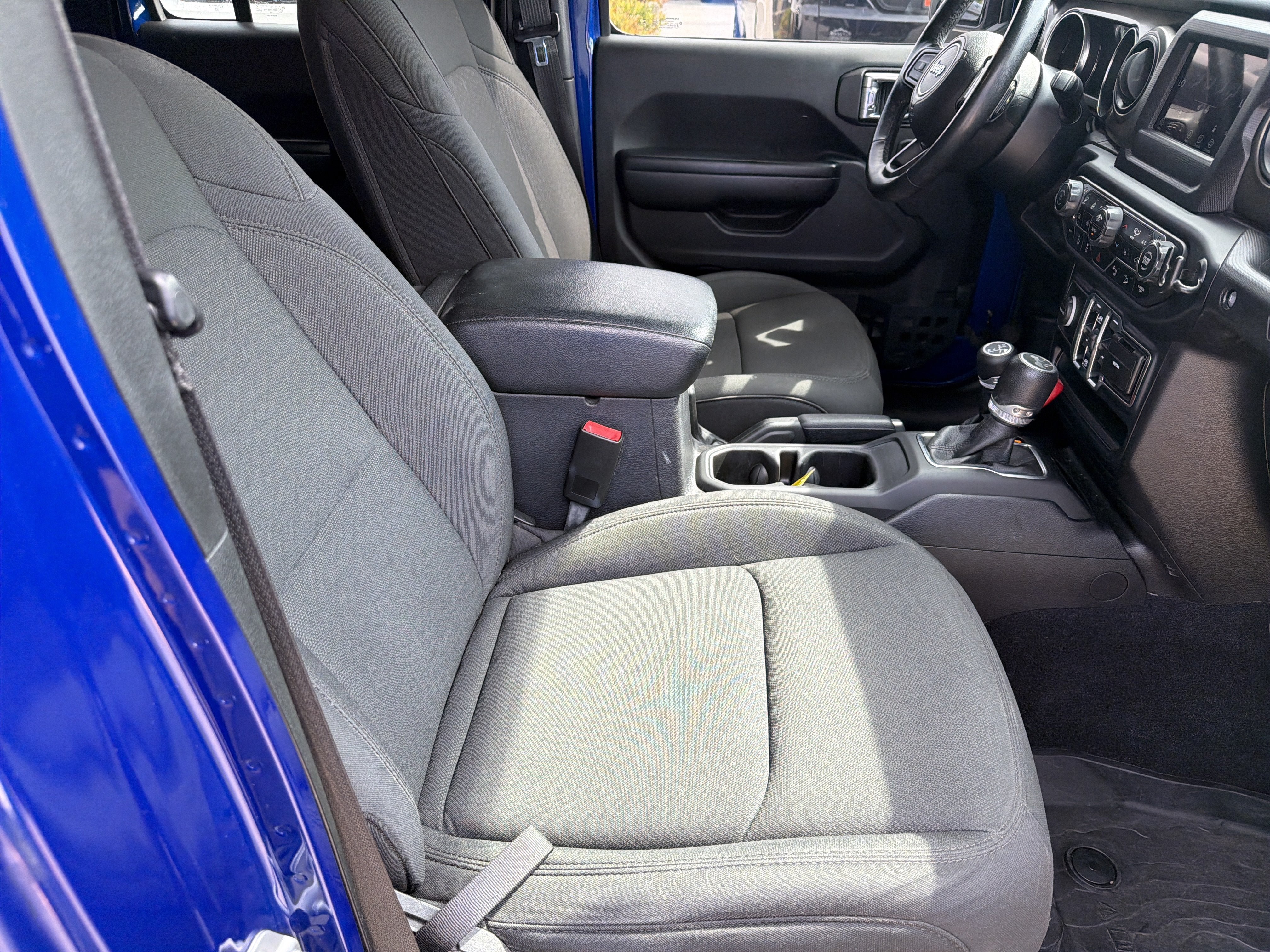 Used 2020 Jeep Wrangler Unlimited Sport AWD/4WD image 31