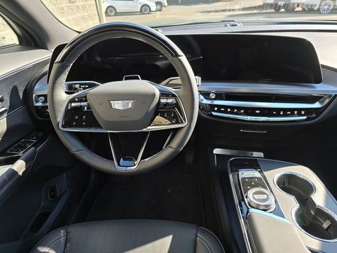 New 2026 Cadillac Lyriq Luxury image 19