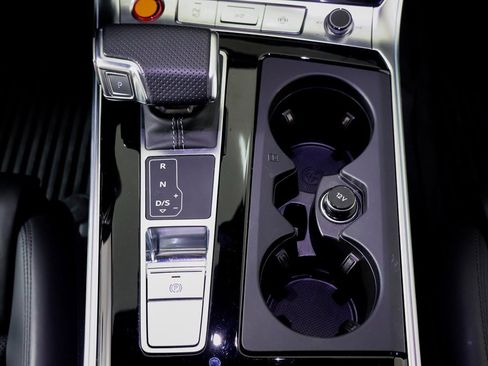 Used 2024 Audi RS 6 performance w/ Executive Package image 20