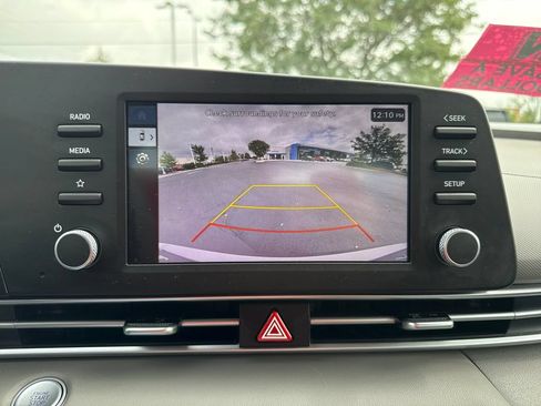 Used 2025 Hyundai Elantra Sport FWD image 32