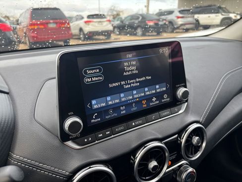 Used 2025 Nissan Sentra SV image 17