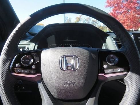 Used 2023 Honda Passport Elite image 18