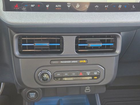 New 2025 Ford Maverick XLT w/ XLT Luxury Package image 16