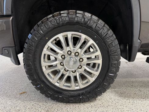 Used 2020 Chevrolet Silverado 2500 High Country AWD/4WD image 9