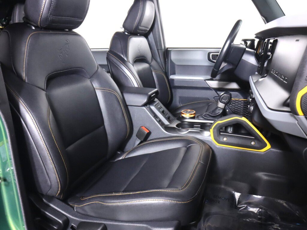 Used 2023 Ford Bronco Badlands w/ Sasquatch Package AWD/4WD image 40