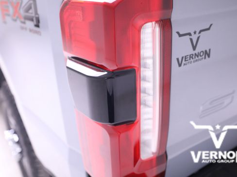 New 2026 Ford F250 Lariat w/ Lariat Premium Package image 43