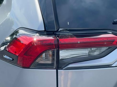 Used 2025 Toyota RAV4 XLE AWD/4WD image 10