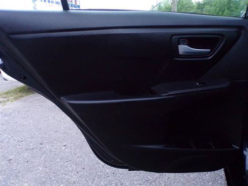 Used 2016 Toyota Camry LE FWD image 25