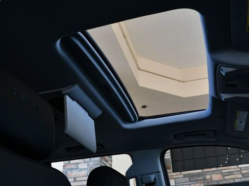 Used 2018 GMC Yukon Denali w/ Denali Ultimate Package image 59