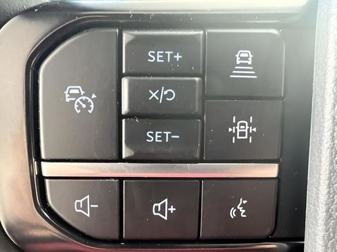 Used 2025 Ford F150 Platinum w/ Equipment Group 702A High image 13