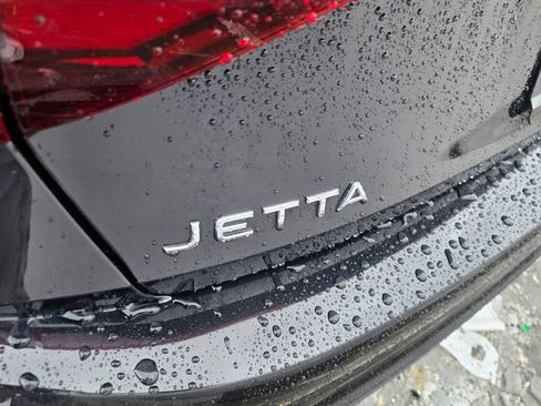 Used 2022 Volkswagen Jetta S FWD image 11