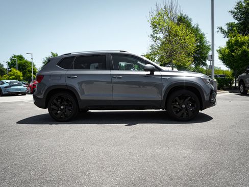 Used 2024 Volkswagen Taos SE w/ Black Wheel Plus Package AWD/4WD image 11