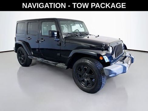 Used 2014 Jeep Wrangler Unlimited Altitude image 2