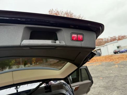 Used 2015 Mercedes-Benz GLK 350 4MATIC image 23