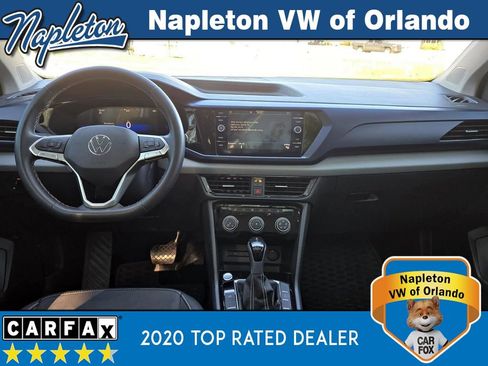 Used 2023 Volkswagen Taos SE w/ Panoramic Sunroof Package image 11