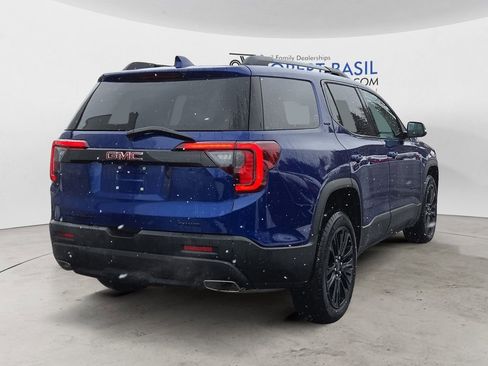 Used 2023 GMC Acadia SLT w/ Elevation Edition image 5